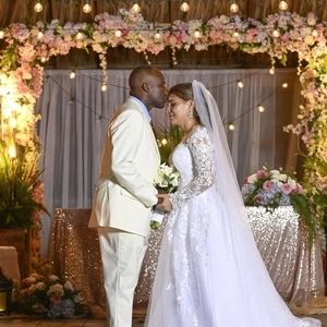 Meet your Posher, Herrera